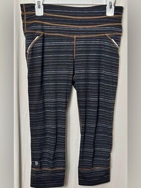 Athleta Striped Relay Capri Legging Size Medium